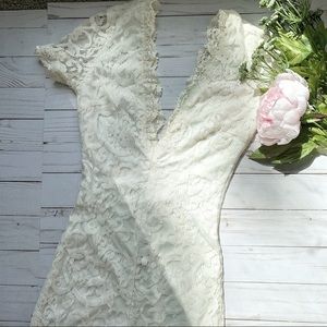 NWOT Tobi Deep-V Neck Lace Mini Dress